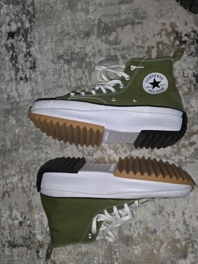 Converse Olive Green High-Top Sneakers with White Laces Sz 9.5